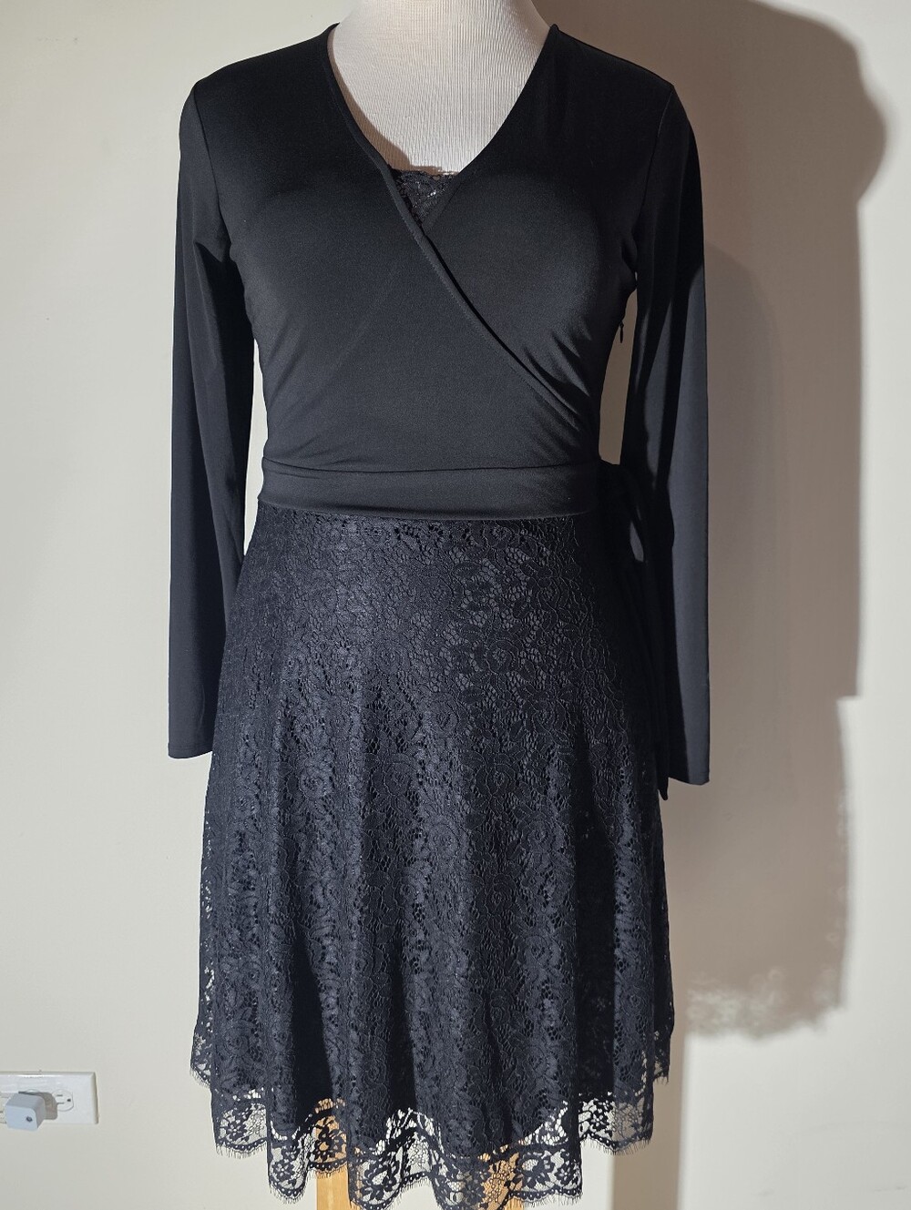 Dennis Basso Lace Pattern Midi Length Dress (Size 8)